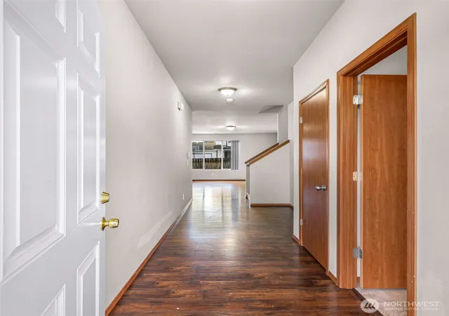 Photo 2 of Townhouse for sale at 908 138th Pl Sw, Everett, WA 98204 | MLS# NWM2572771 | Listing updated on 2026-09-25