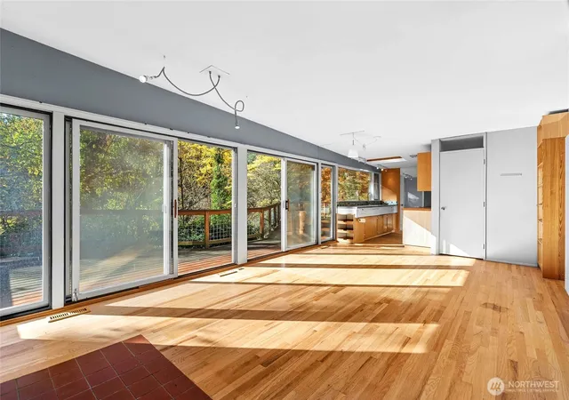 Photo 3 of Sale Pending at 12117 Se 26Th St, Bellevue, WA 98005 | MLS# NWM2572776 | Listing updated on 2026-09-23