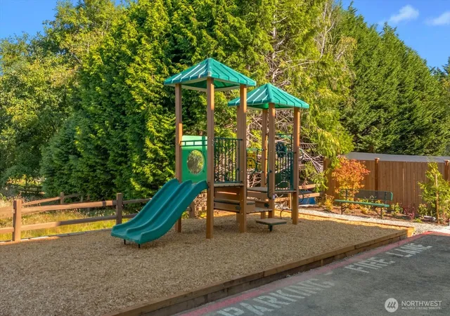 Photo 3 of Townhouse for sale at 17116 35th Dr Se #C5, Bothell, WA 98012 | MLS# NWM2572780 | Listing updated on 2026-10-01