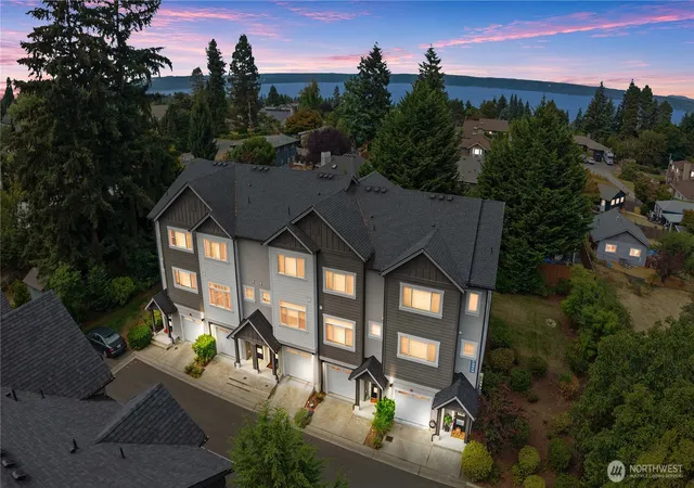 Photo 2 of Sale Pending at 177 Sw 185th Ln, Normandy Park, WA 98166 | MLS# NWM2572785 | Listing updated on 2026-09-26