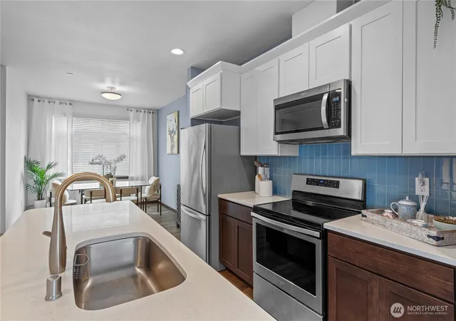 Photo 3 of Sale Pending at 177 Sw 185Th Ln, Normandy Park, WA 98166 | MLS# NWM2572785 | Listing updated on 2026-09-26