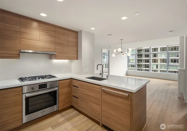 Photo 2 of Sale Pending at 583 Battery St #2208N, Seattle, WA 98121 | MLS# NWM2572801 | Listing updated on 2026-09-19
