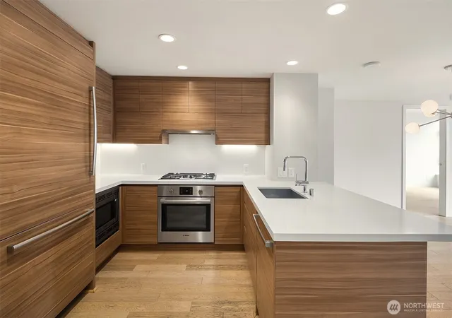 Photo 3 of Sale Pending at 583 Battery St #2208N, Seattle, WA 98121 | MLS# NWM2572801 | Listing updated on 2026-09-19