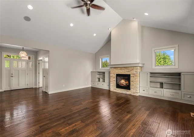 Photo 3 of Sale Pending at 351 Allison St, Wenatchee, WA 98801 | MLS# NWM2572808 | Listing updated on 2026-09-25