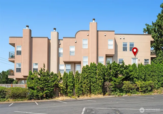 Photo 3 of Single family home for sale at 3216 14th Ave W #202, Seattle, WA 98119 | MLS# NWM2572812 | Listing updated on 2026-09-25