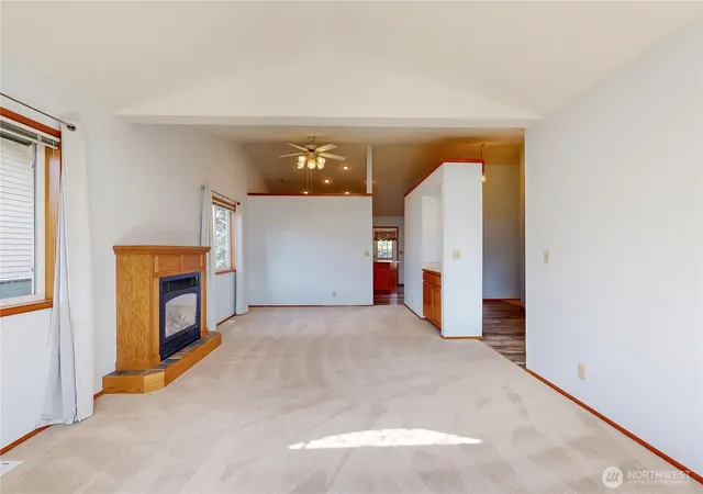 Photo 4 of Sale Pending at 809 SE Tamarack St, College Place, WA 99324 | MLS# NWM2572817 | Listing updated on 2026-09-27