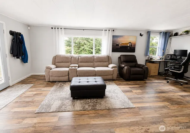 Photo 3 of Manufactured home for sale at 37337 2Nd Ave Sw, Federal Way, WA 98023 | MLS# NWM2572819 | Listing updated on 2026-09-25