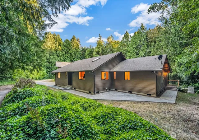 Photo 3 of Single family home for sale at 7516 176th St Sw, Stanwood, WA 98292 | MLS# NWM2572836 | Listing updated on 2026-09-29