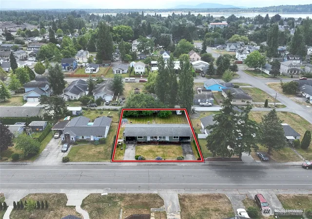 Photo 3 of Single family home for sale at 541 545 D St, Blaine, WA 98230 | MLS# NWM2572841 | Listing updated on 2026-09-30