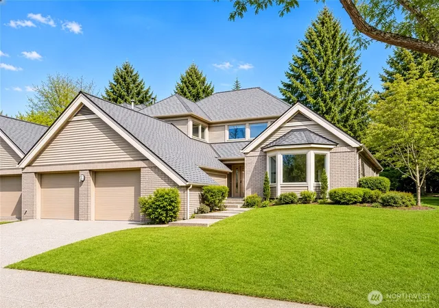 Photo 1 of Townhouse for sale at 1748 Bellevue Wy Ne #1, Bellevue, WA 98004 | MLS# NWM2572845 | Listing updated on 2026-09-25