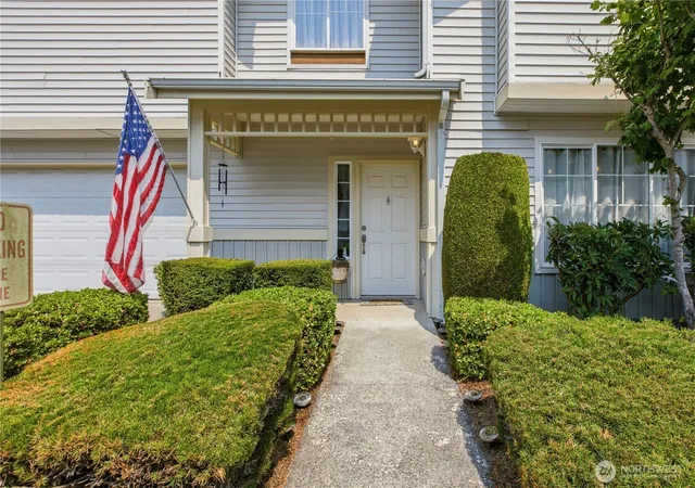 Photo 4 of Townhouse for sale at 12292 Se 310Th Ln #54, Auburn, WA 98092 | MLS# NWM2572847 | Listing updated on 2026-09-19