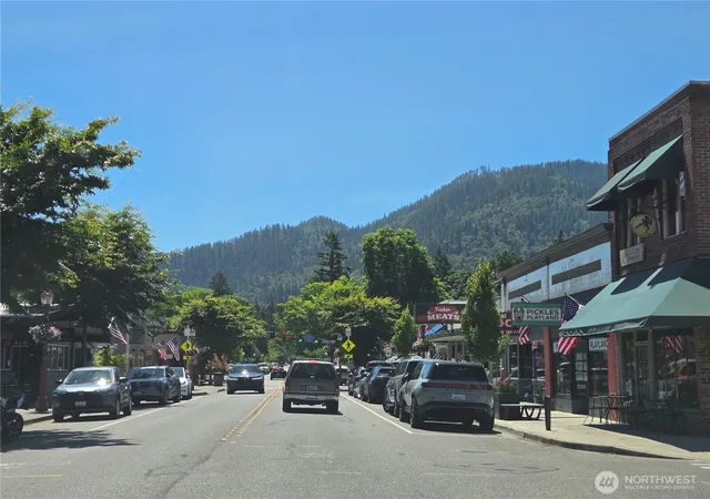 Photo 3 of Land for sale at 885 Front St S, Issaquah, WA 98027 | MLS# NWM2572855 | Listing updated on 2026-09-21