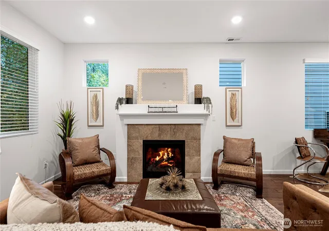 Photo 4 of Townhouse for sale at 19717 27Th Pl W #43, Lynnwood, WA 98036 | MLS# NWM2572863 | Listing updated on 2026-09-25