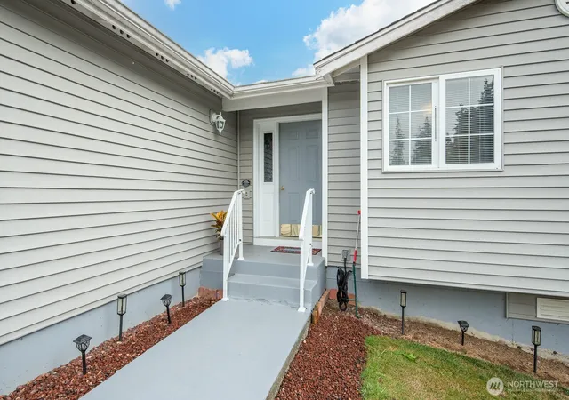 Photo 2 of Single family home for sale at 27215 Manor Pl Nw, Stanwood, WA 98292 | MLS# NWM2572864 | Listing updated on 2026-10-02