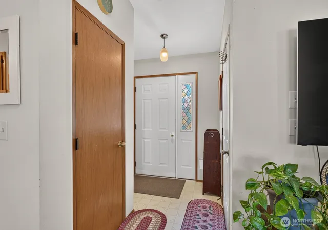 Photo 3 of Single family home for sale at 27215 Manor Pl Nw, Stanwood, WA 98292 | MLS# NWM2572864 | Listing updated on 2026-09-26