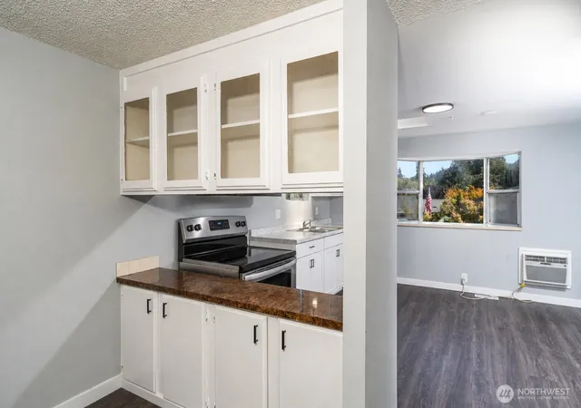 Photo 4 of Manufactured home for sale at 1420 Steele Creek, Bremerton, WA 98311 | MLS# NWM2572866 | Listing updated on 2026-09-25