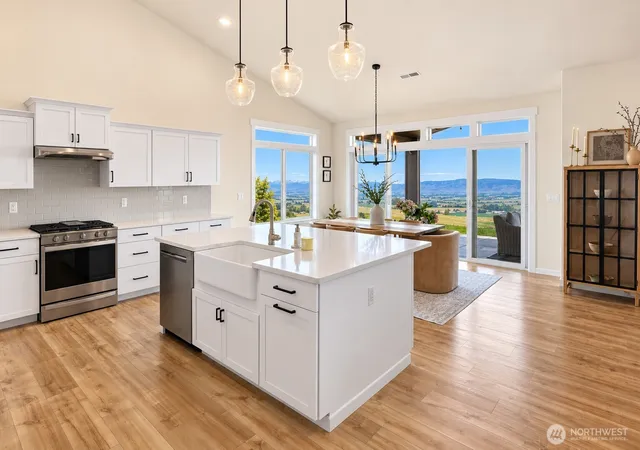 Photo 4 of Single family home for sale at 2300 Tozer Rd, Ellensburg, WA 98926 | MLS# NWM2572889 | Listing updated on 2026-09-25