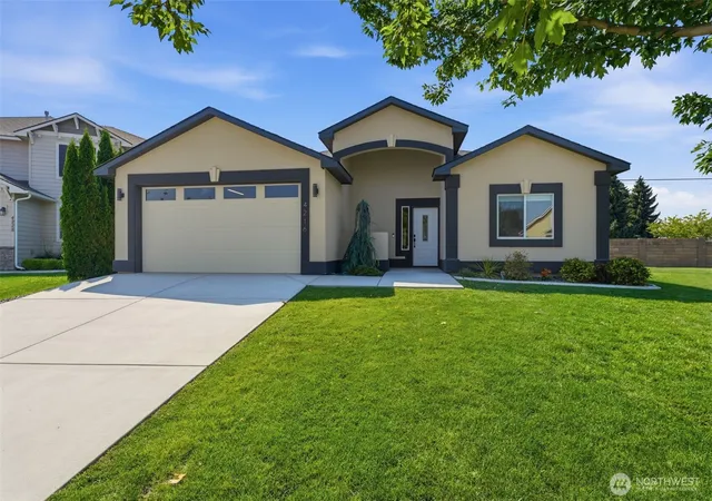 Photo 2 of Single family home for sale at 4216 S Conway Pl, Kennewick, WA 99337 | MLS# NWM2572909 | Listing updated on 2026-09-25