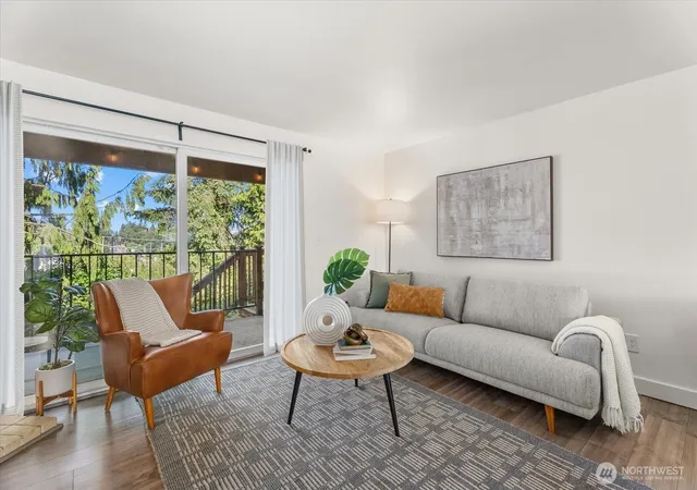 Townhouse for sale at 10925 Se 208Th St #20807, Kent, WA 98031 | MLS# NWM2572910