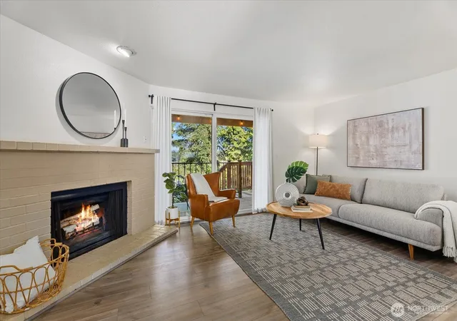 Photo 2 of Townhouse for sale at 10925 Se 208th St #20807, Kent, WA 98031 | MLS# NWM2572910 | Listing updated on 2026-09-25
