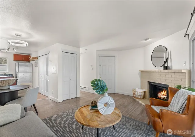 Photo 3 of Townhouse for sale at 10925 Se 208th St #20807, Kent, WA 98031 | MLS# NWM2572910 | Listing updated on 2026-09-25