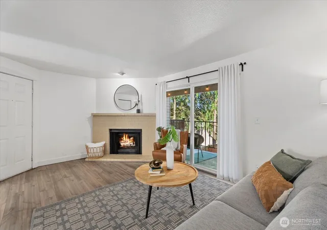 Photo 3 of Townhouse for sale at 10925 Se 208Th St #20807, Kent, WA 98031 | MLS# NWM2572910 | Listing updated on 2026-09-25