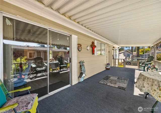 Photo 3 of Manufactured home for sale at 12414 112th Avenue E #47, Puyallup, WA 98374 | MLS# NWM2572912 | Listing updated on 2026-09-25