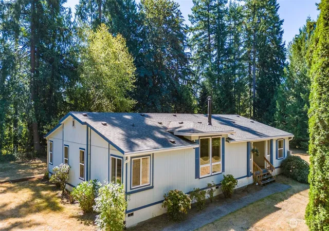 Photo 3 of Sale Pending at 29707 113th Ave E, Graham, WA 98338 | MLS# NWM2572924 | Listing updated on 2026-09-02