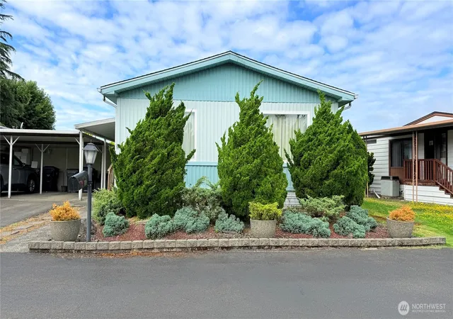 Photo 2 of Sale Pending at 419 Carefree Cir, Aberdeen, WA 98520 | MLS# NWM2572938 | Listing updated on 2026-08-27