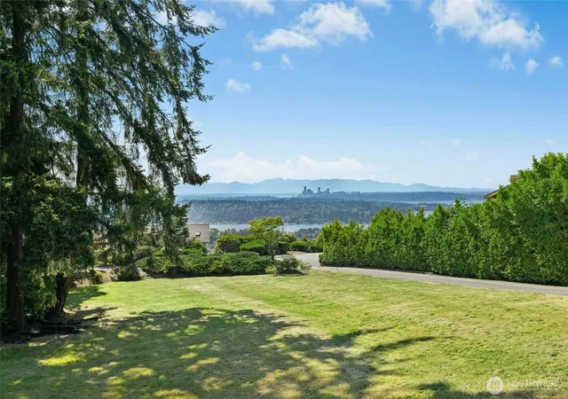 Photo 4 of Sale Pending at 4736 Somerset Xxx Lot Ave Se #LOT, Bellevue, WA 98006 | MLS# NWM2572947 | Listing updated on 2026-09-25