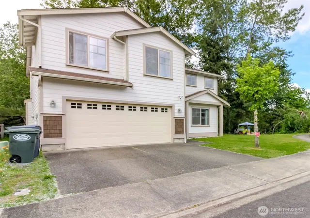 Photo 2 of Single family home for sale at 9506 10th Ave E, Tacoma, WA 98445 | MLS# NWM2572954 | Listing updated on 2026-09-19