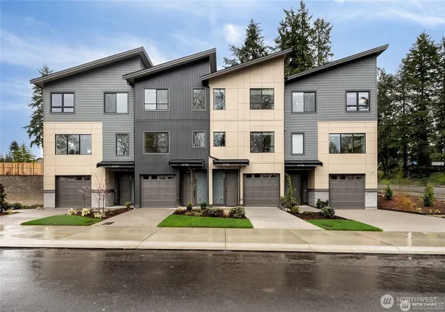 Townhouse for sale at 26930 187Th Pl Se #101, Covington, WA 98042 | MLS# NWM2572967