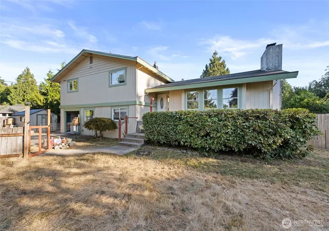 Photo 1 of Single family home for sale at 2515 15th Ave Se, Olympia, WA 98501 | MLS# NWM2572969 | Listing updated on 2026-09-25