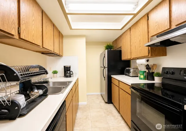 Photo 1 of Condo for sale at 5719 Hwy Pl #6, Everett, WA 98203 | MLS# NWM2572977 | Listing updated on 2026-09-18