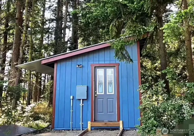 Photo 2 of Manufactured home for sale at 4063 Lambourn Ln, Oak Harbor, WA 98277 | MLS# NWM2572979 | Listing updated on 2026-09-25