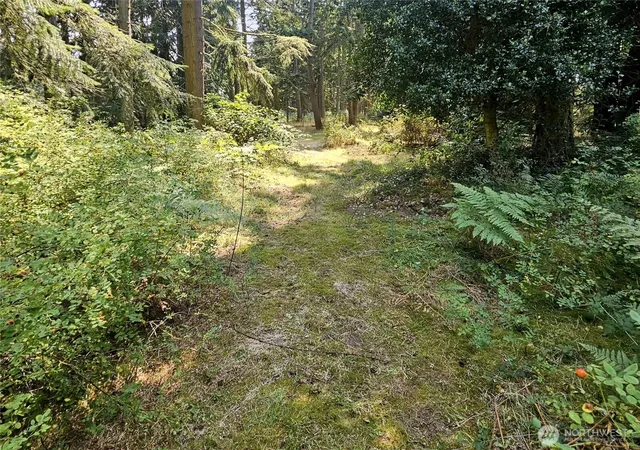 Photo 3 of Manufactured home for sale at 4063 Lambourn Ln, Oak Harbor, WA 98277 | MLS# NWM2572979 | Listing updated on 2026-09-25