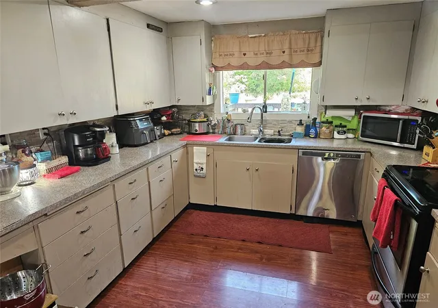 Photo 4 of Single family home for sale at 283 Middle Ford Rd, Chehalis, WA 98532 | MLS# NWM2572983 | Listing updated on 2026-09-25