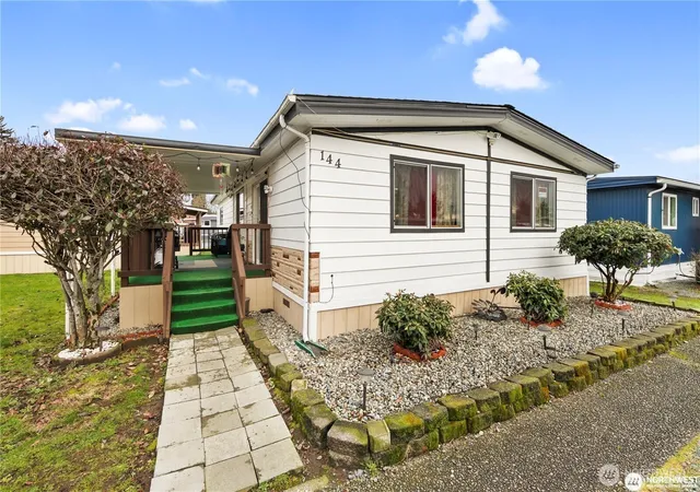 Photo 1 of Manufactured home for sale at 210 37th St Se #144, Auburn, WA 98002 | MLS# NWM2573021 | Listing updated on 2026-09-25