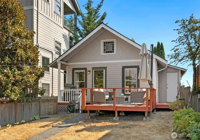 Photo 1 of Sale Pending at 917 Ne 72nd St, Seattle, WA 98115 | MLS# NWM2573022 | Listing updated on 2026-09-22