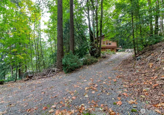 Photo 3 of Single family home for sale at 4917 145th Ave Se, Bellevue, WA 98006 | MLS# NWM2573027 | Listing updated on 2026-09-30