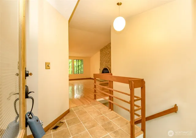 Photo 3 of Single family home for sale at 4917 145Th Ave Se, Bellevue, WA 98006 | MLS# NWM2573027 | Listing updated on 2026-09-30