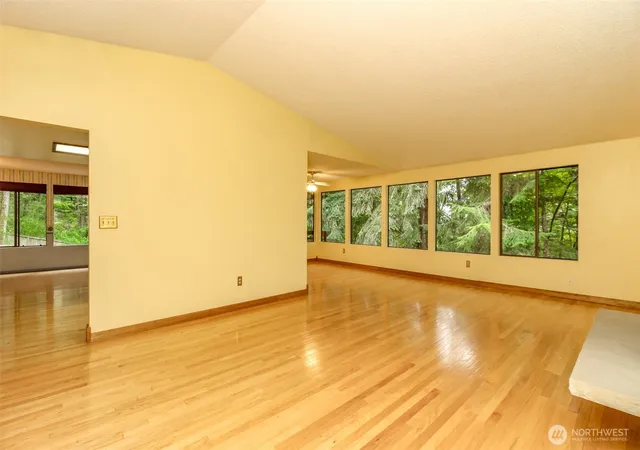 Photo 4 of Single family home for sale at 4917 145Th Ave Se, Bellevue, WA 98006 | MLS# NWM2573027 | Listing updated on 2026-09-30