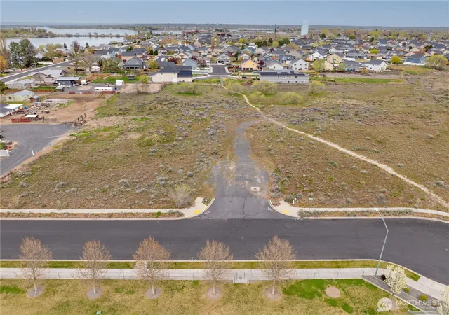 Photo 3 of Land for sale at 3934 W Muriel Ln, Moses Lake, WA 98837 | MLS# NWM2573038 | Listing updated on 2026-10-03
