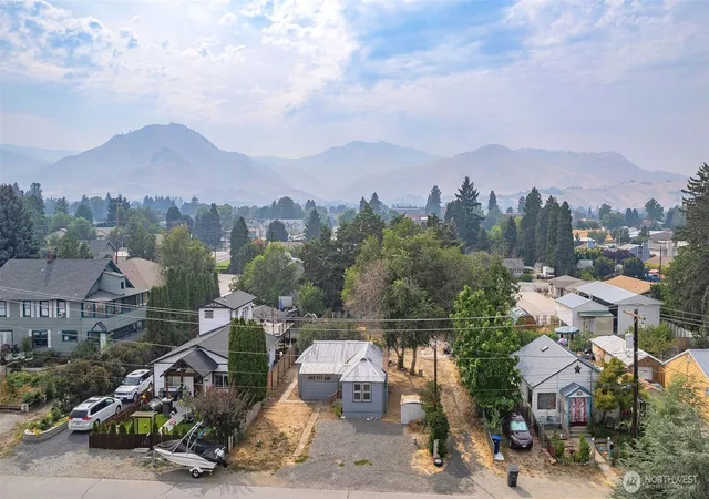 Photo 1 of Single family home for sale at 504 Ramona Ave, Wenatchee, WA 98801 | MLS# NWM2573042 | Listing updated on 2026-09-25
