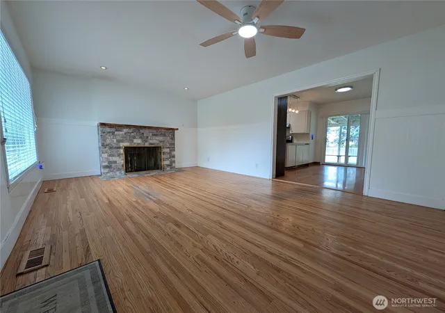 Photo 3 of Single family home for sale at 613 Hobson St, Walla Walla, WA 99362 | MLS# NWM2573045 | Listing updated on 2026-09-21