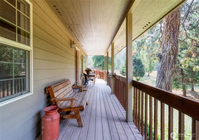 Photo 2 of Single family home for sale at 18 Blue Creek Rd, Walla Walla, WA 99362 | MLS# NWM2573049 | Listing updated on 2026-09-22