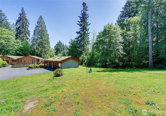 Photo 3 of Sale Pending at 568 Se Oak Rd, Port Orchard, WA 98367 | MLS# NWM2573069 | Listing updated on 2026-09-25