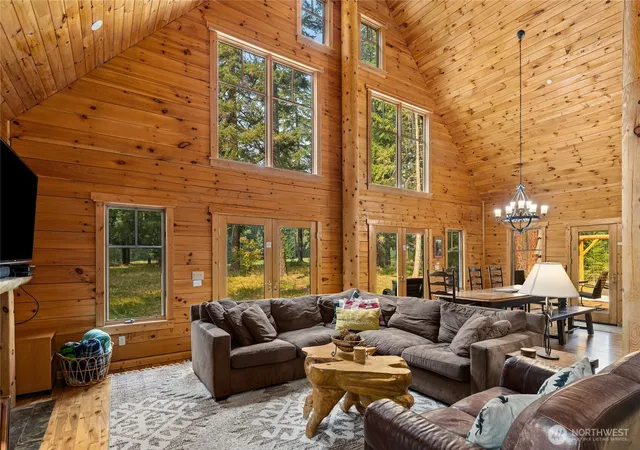 Photo 4 of Single family home for sale at 1611 Larkspur Loop, Cle Elum, WA 98922 | MLS# NWM2573071 | Listing updated on 2026-09-20