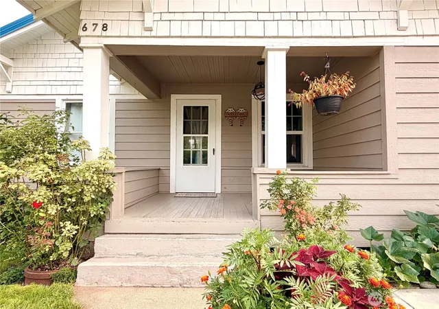 Photo 3 of Single family home for sale at 678 4th Ave N, Okanogan, WA 98840 | MLS# NWM2573100 | Listing updated on 2026-08-27
