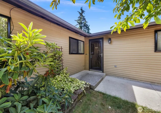 Photo 1 of Single family home for sale at 5628 95th Street Ne, Marysville, WA 98270 | MLS# NWM2573111 | Listing updated on 2026-09-29